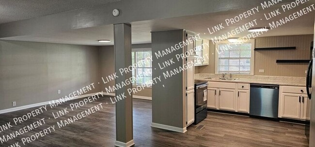Building Photo - COMING SOON!  RENT TO OWN!  Renovated 3 Be...