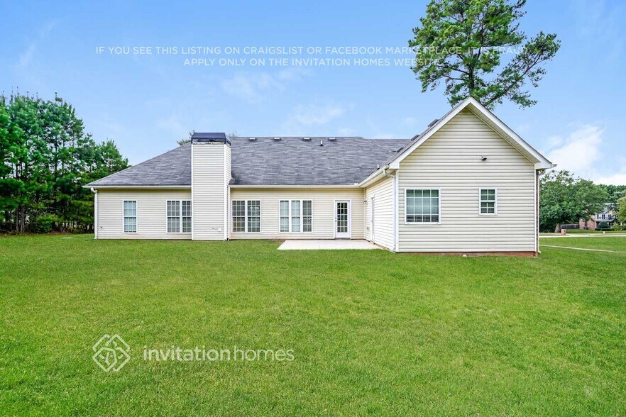 Building Photo - 220 Hedgewood Dr