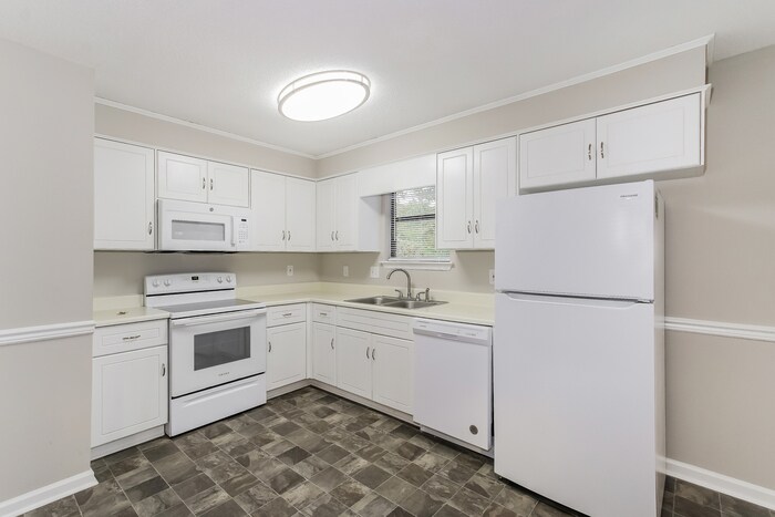 Building Photo - 3508 Reins Ct
