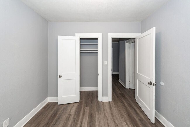 Building Photo - 3 Bedroom, 1 Bathroom Home in Dorchester Terrace - North Charleston