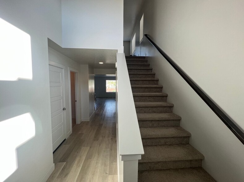Building Photo - 4095 Phobos Ln