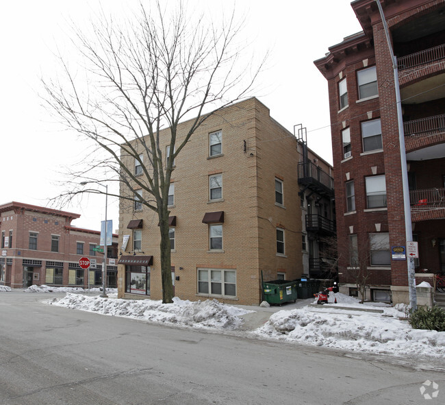 Building Photo - Laurel Commons