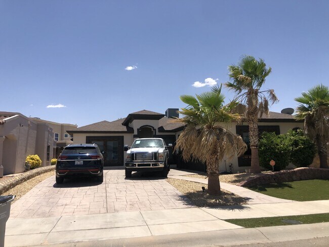 Building Photo - 3132 Tunnel Point Way