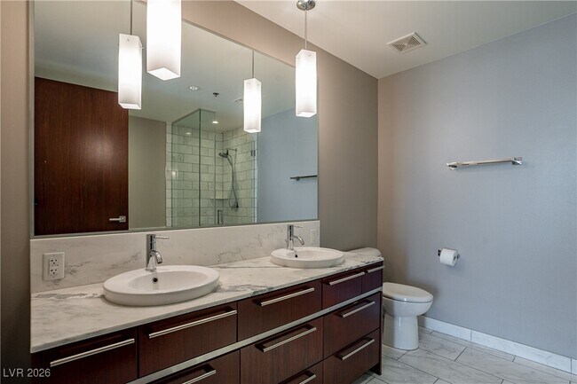 Building Photo - 4471 Dean Martin Dr