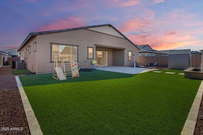 Building Photo - 7694 W Desert Spoon Dr
