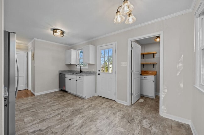 Building Photo - Three bedroom home for rent