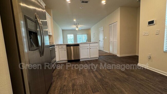 Building Photo - 8068 Echo Springs Rd