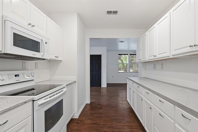 Building Photo - 7606 Williamson Creek Drive