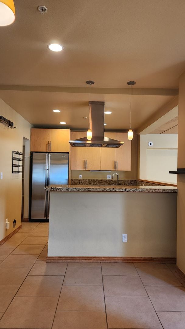 Building Photo - Corner Townhouse in Downtown Tacoma with A...