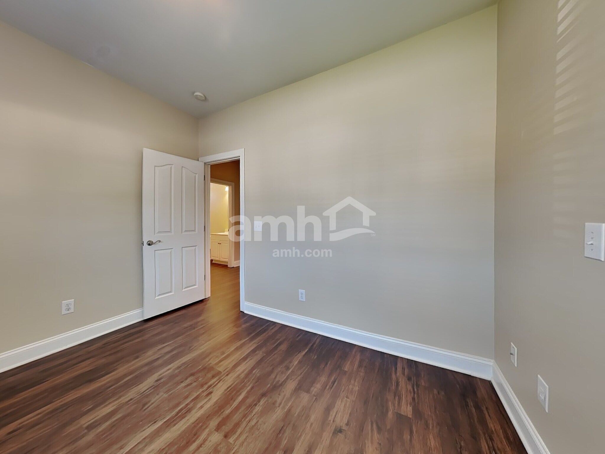 Building Photo - 810 Winterside Ln