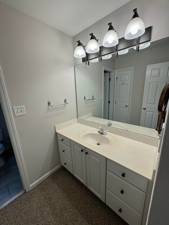 Building Photo - 8605 Tanzanite Ct
