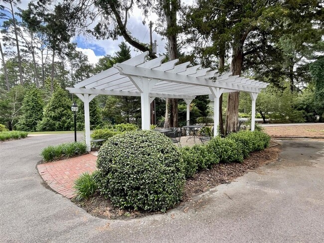 Building Photo - 160 Palmetto Rd