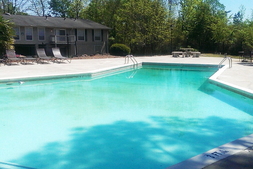 Building Photo - Highland Hills