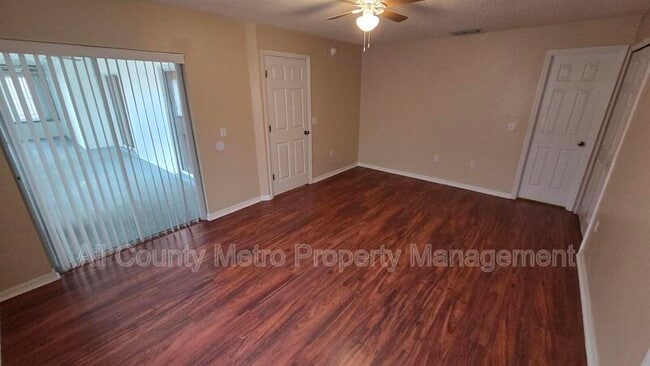 Building Photo - 261 Daisy Estates Dr