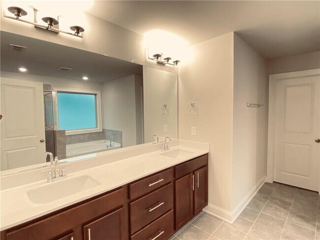 Building Photo - 3290 Summerpoint Crossing