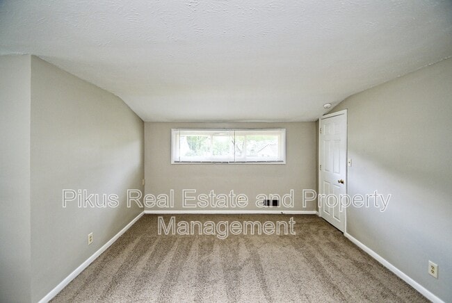 Building Photo - 3055 13th St