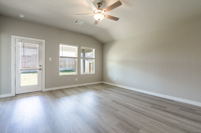 Building Photo - 18615 Century Pne Ln