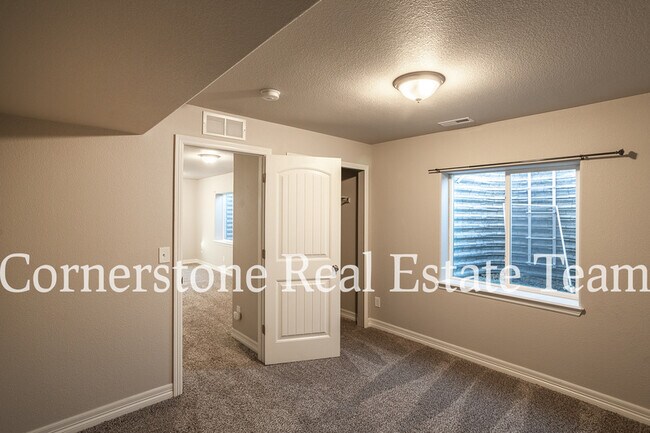 Building Photo - 10758 Saco Dr
