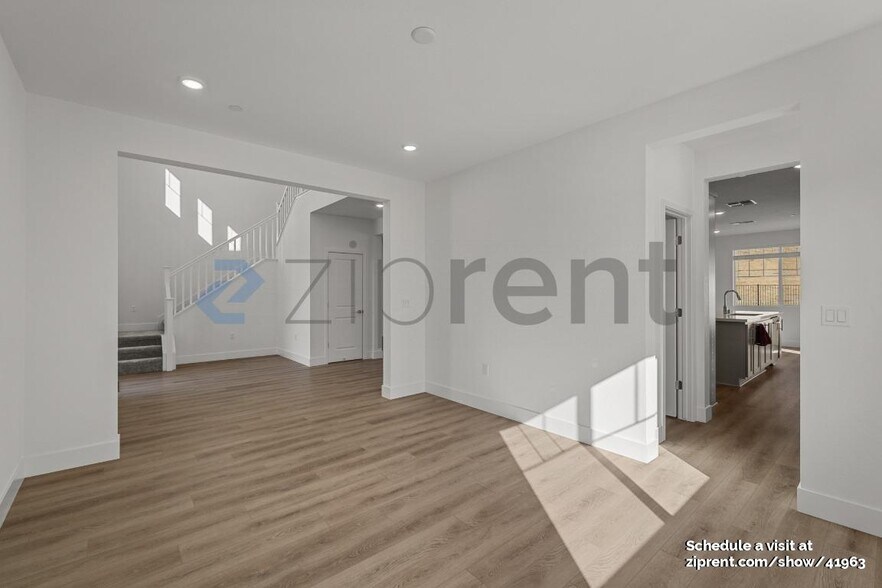 Building Photo - 7813 Lamplight Ct