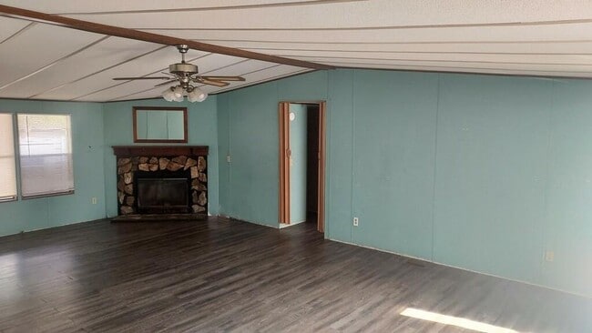 Building Photo - 20646 Alta Vista Dr