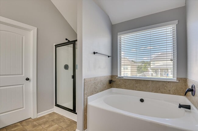 Building Photo - 1543 Driftwood Ln