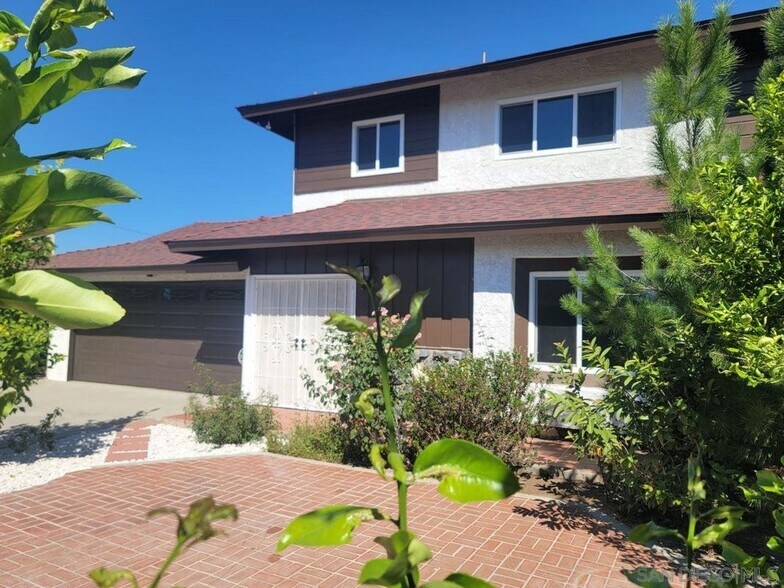 Building Photo - 151 W Hillside St