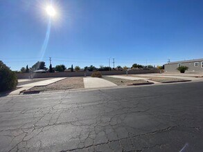 Building Photo - 415 W Ridgecrest Blvd