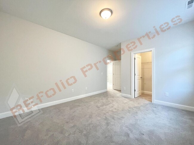 Building Photo - Amazing 4 Bedroom, 2.5 Bathroom Home with 1st Floor Primary Bedroom Suite, High Speed Internet, a...