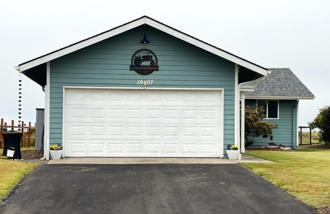 Primary Photo - 19407 K Pl