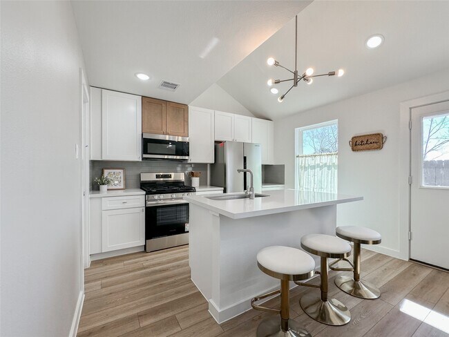 Building Photo - 2710 Discovery Trails Ct