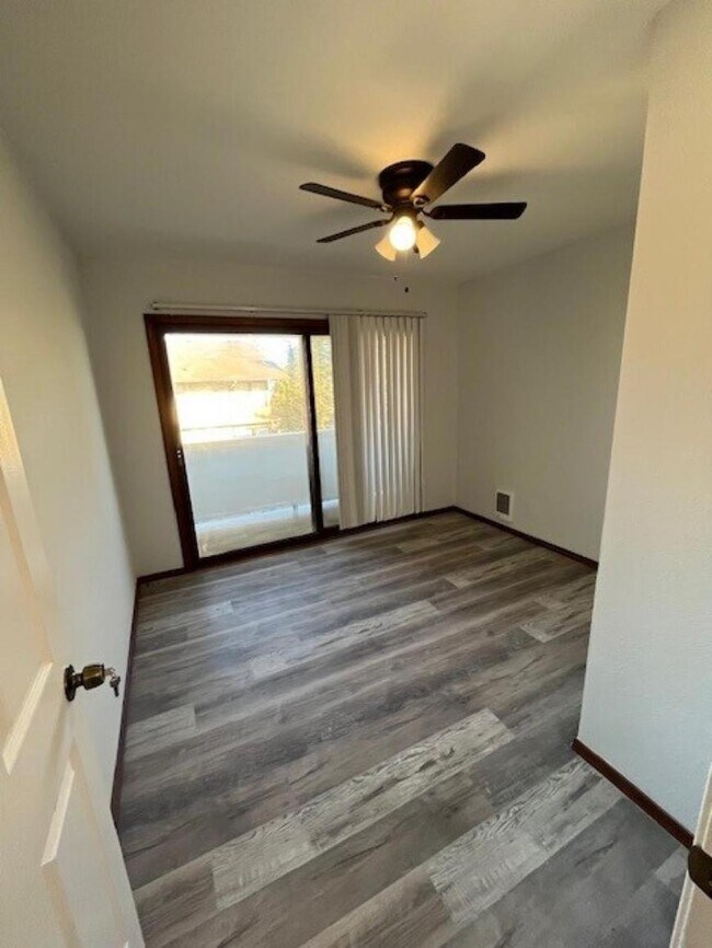 Building Photo - 3 bedroom in Des Moines WA 98168