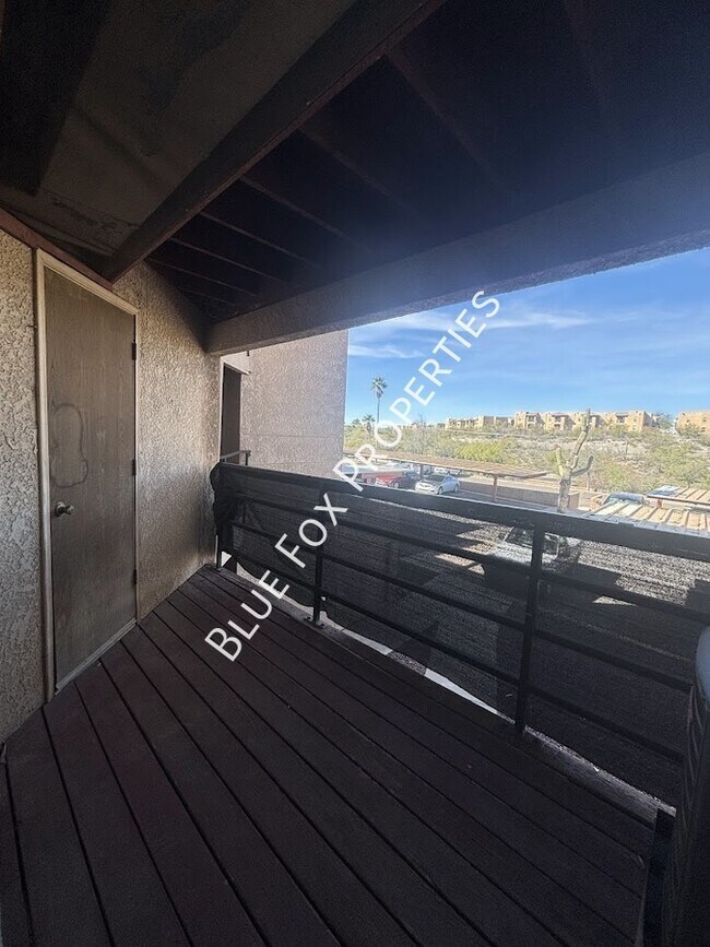 Building Photo - 2601 W Broadway Blvd