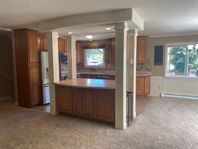 Kitchen - 317 N 21st Ave