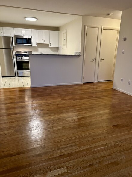 2-bedroom - Elsinore Street Apartments