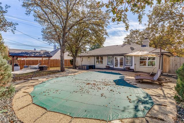 Building Photo - 116 Montreal Dr