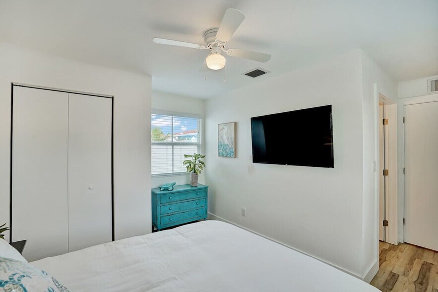 Building Photo - 3316 SE 4th St