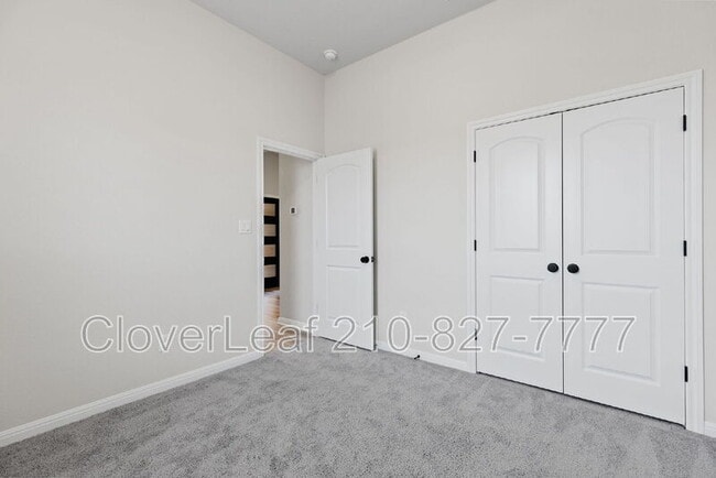 Building Photo - 200 Swinging H Ln