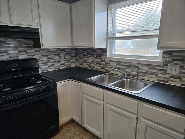 Building Photo - 902 Cedar Run Ct NW