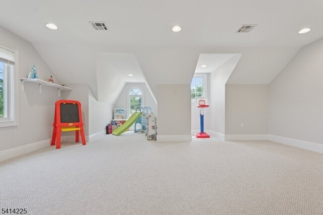 Building Photo - 61 Mechanic St