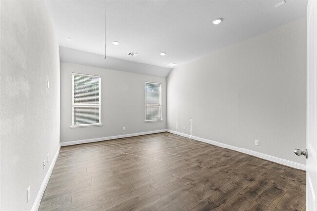 Building Photo - 130 Bloomhill Pl
