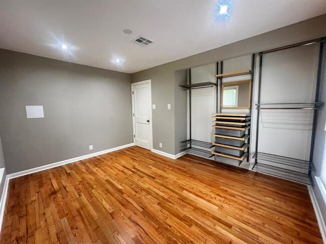 Building Photo - 4512 Jinx Ave