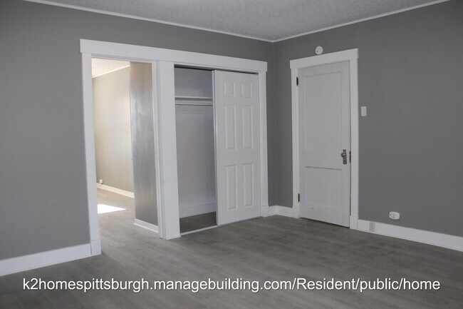 Building Photo - 198 St Joseph St