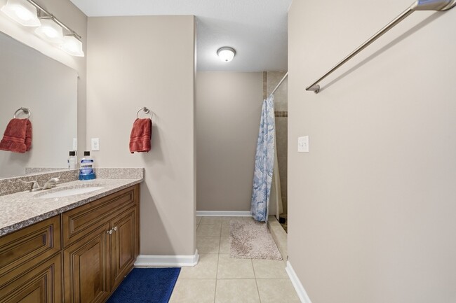 Building Photo - 507 Leonard Rd