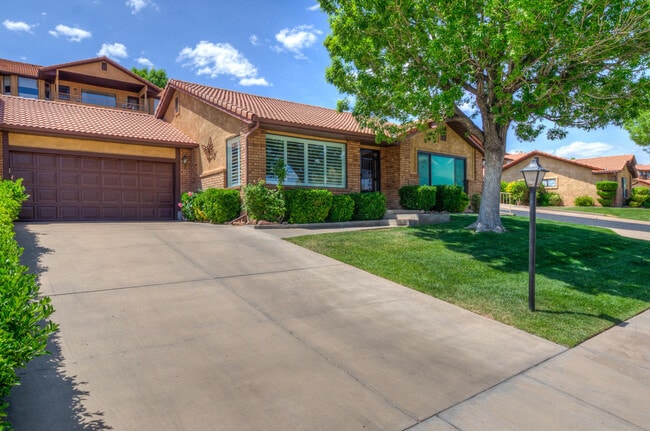 Building Photo - 525 Ridgeview Dr