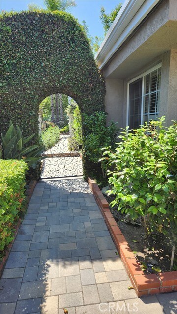 Building Photo - 30051 Running Deer Ln