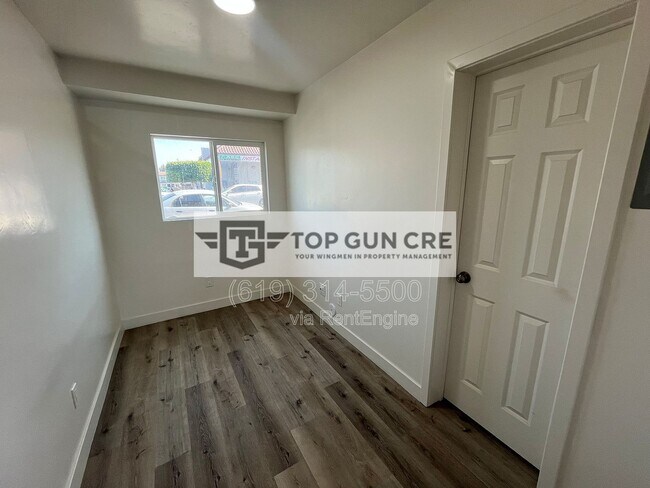 Building Photo - 147 W Calle Primera