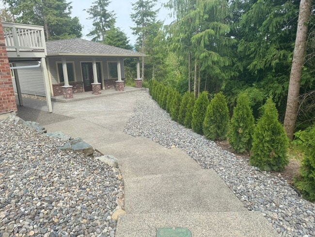 Building Photo - BRAND NEW 1-Bed/1-Bath INCLUDES ALL UTILITIES