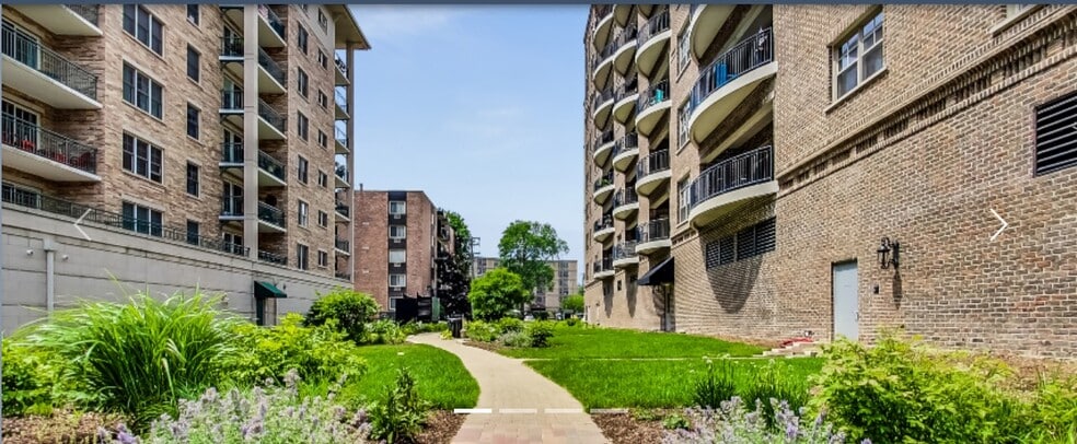 Building Photo - 151 W Wing St