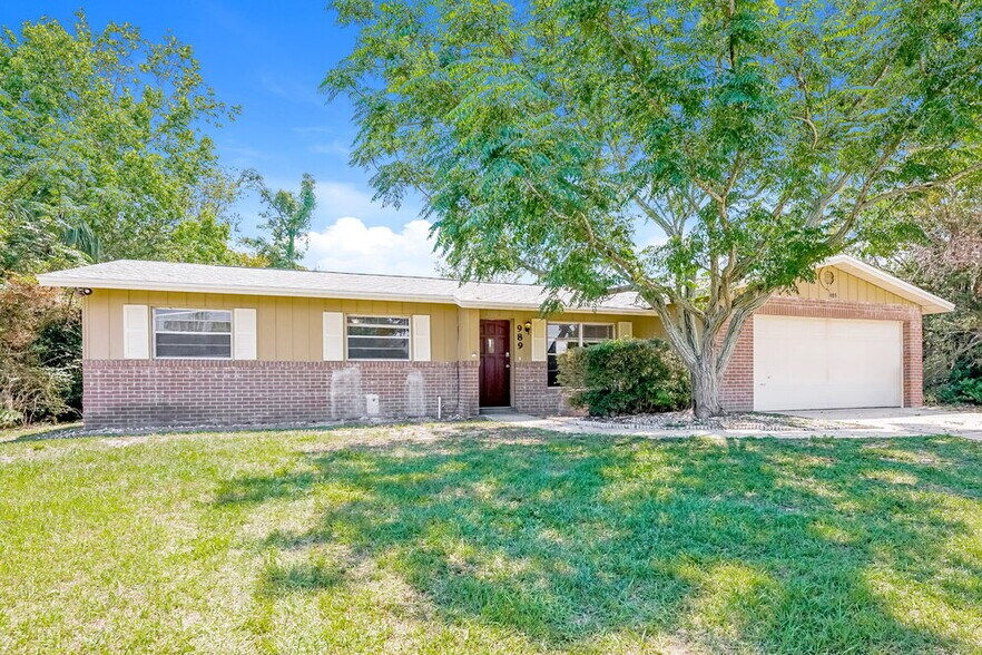 Building Photo - 989 E Normandy Blvd