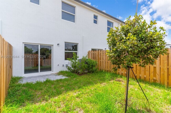 Building Photo - 27634 SW 156th Ave